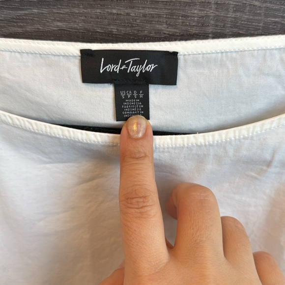 White top - Picture 5 of 5